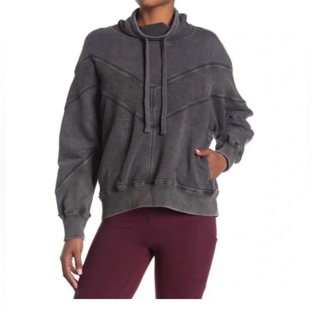 FREE PEOPLE IVY LEAGUE oversized PULLOVER - size small - Picture 1 of 4